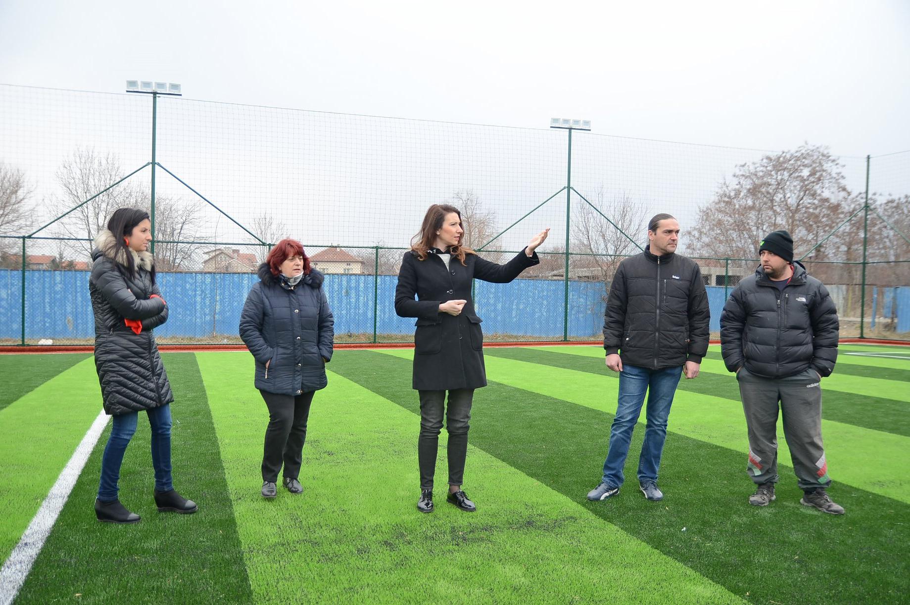 Ново игрище за мини футбол в Доброславци