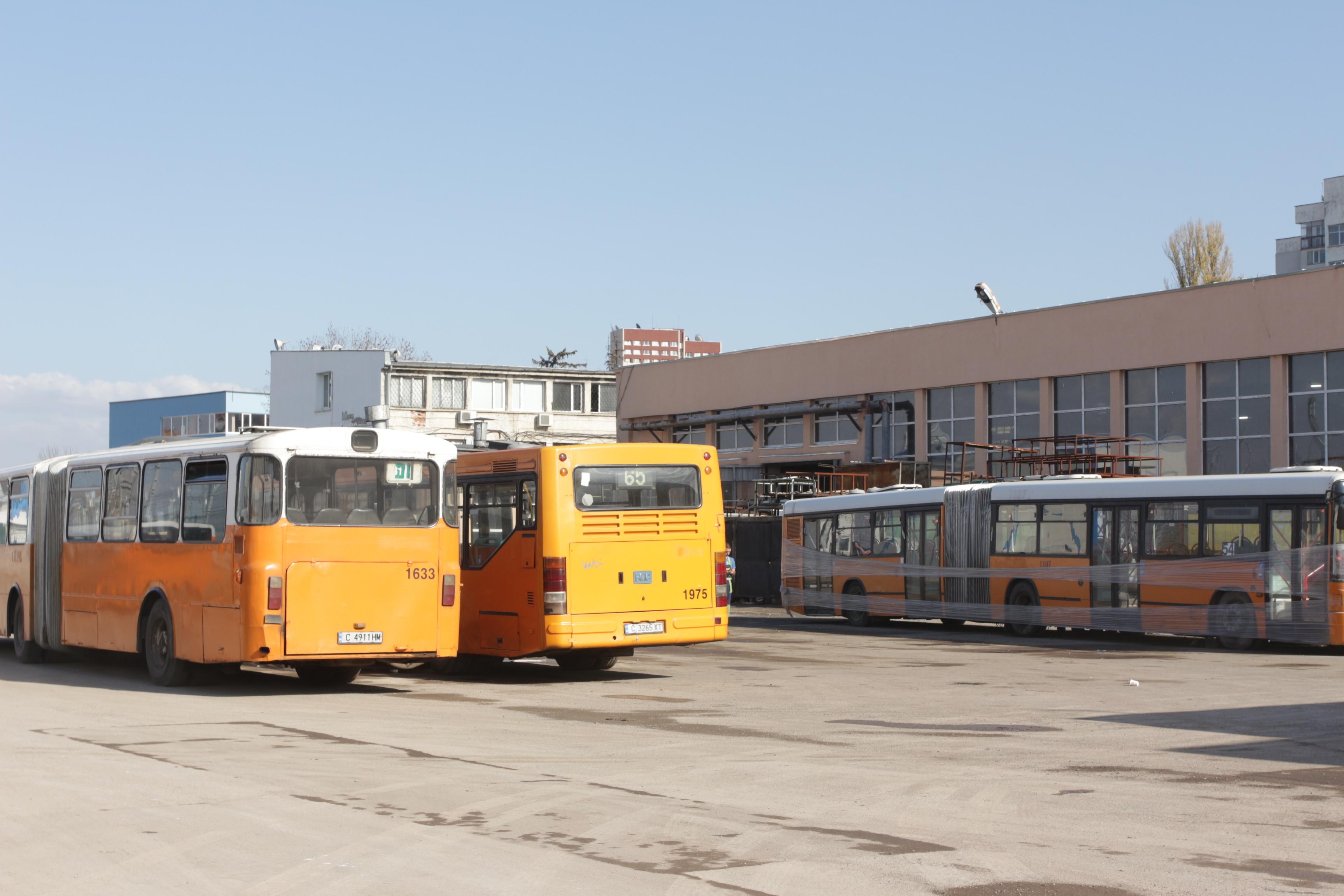 Автобуси на градския транспорт