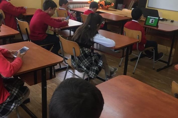 Йорданка Фандъкова на открит урок в училище в Надежда