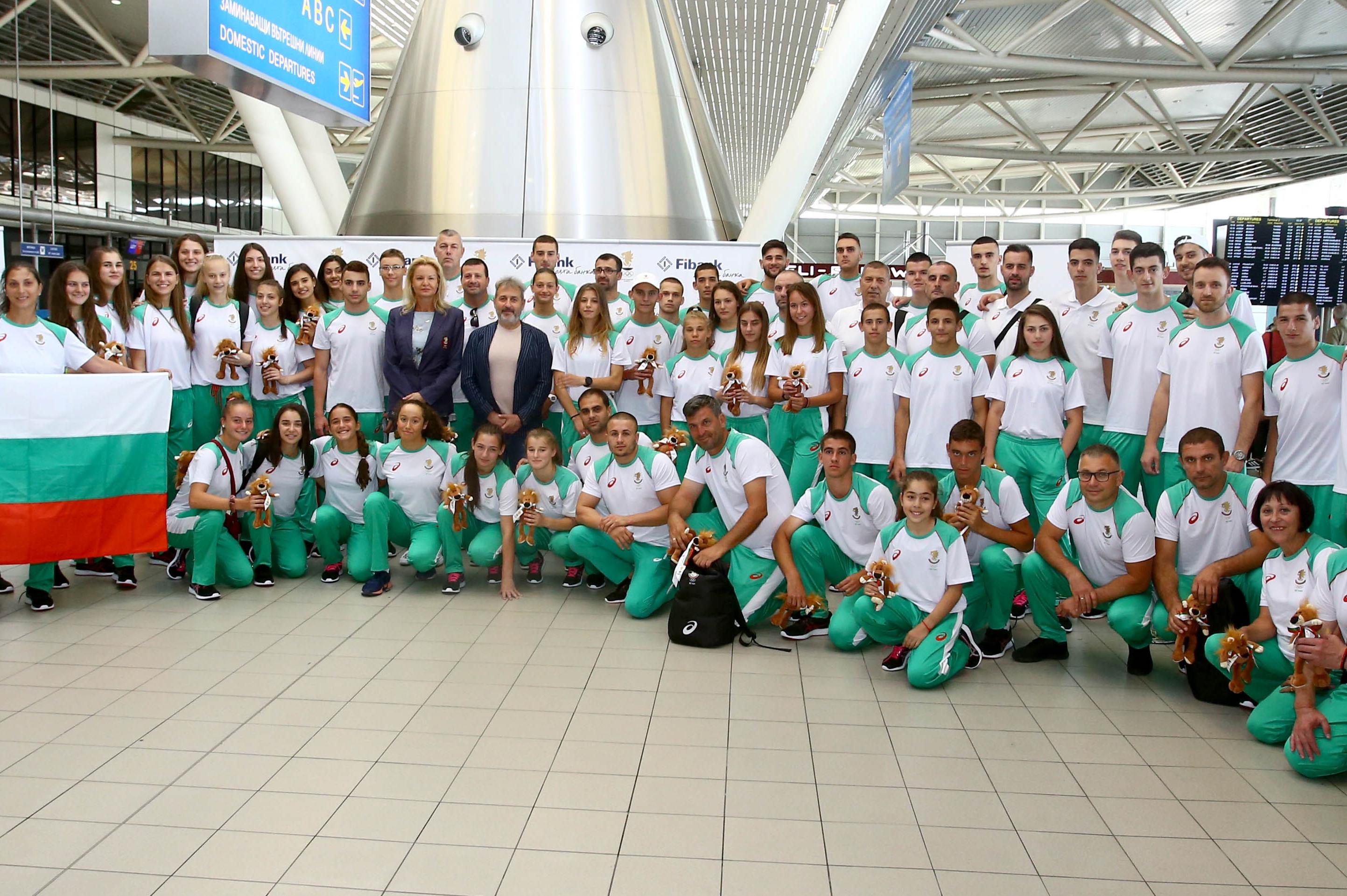 Родни спортисти отлетяха за Младежки олимпийски фестивал в Баку