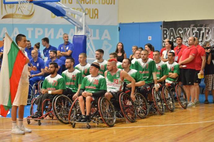 Първа победа на баскетболистите над Унгария