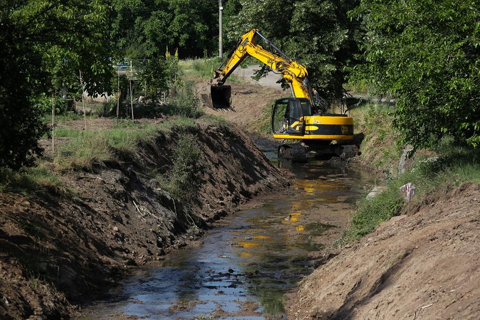 Почистване на река Подгумерска