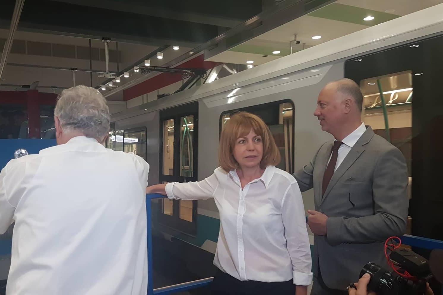 Йорданка Фандъкова в метрото по новото на трасе на трета метролиния