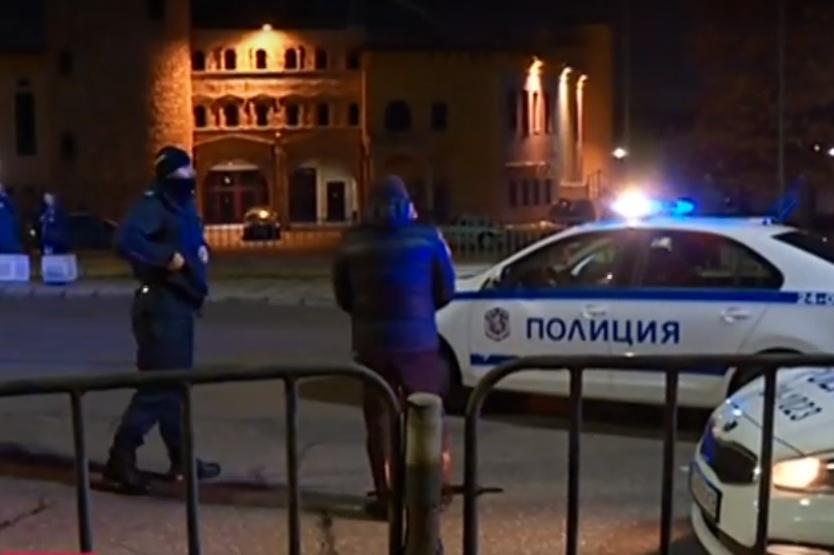 Джип блъсна две момичета на столичния булевард "Никола Вапцарров"