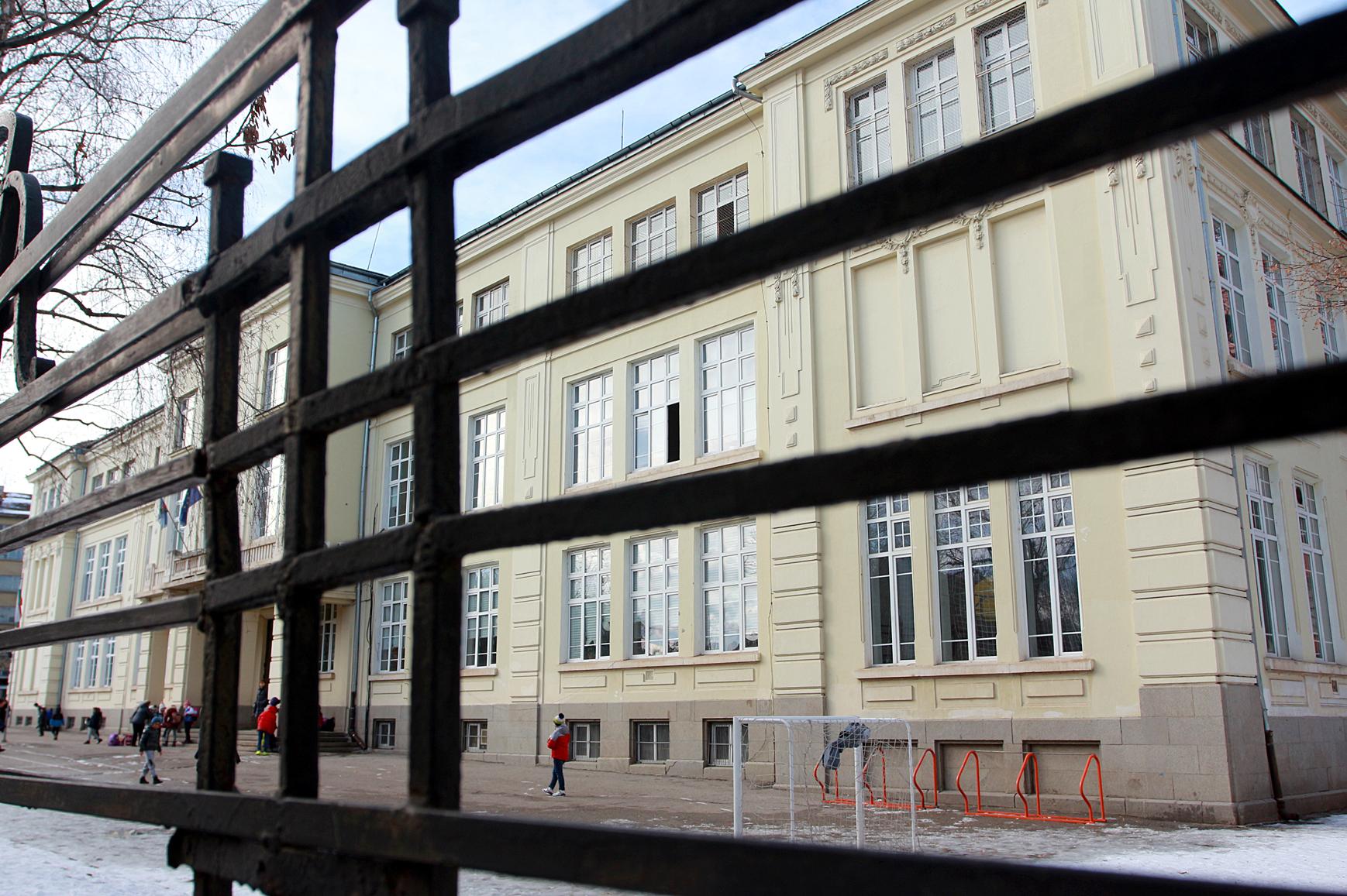 Обявяват свободните места за прием в първи клас в София за догодина