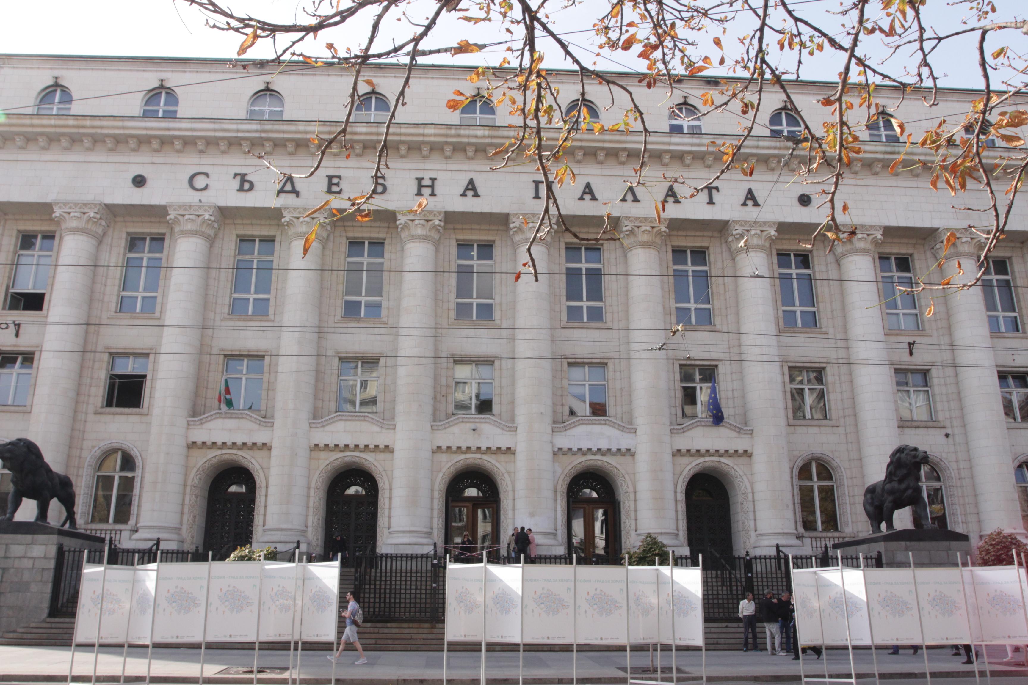 Заради скандалния клип: Лозан Панов вече не е стопанин на Съдебната палата
