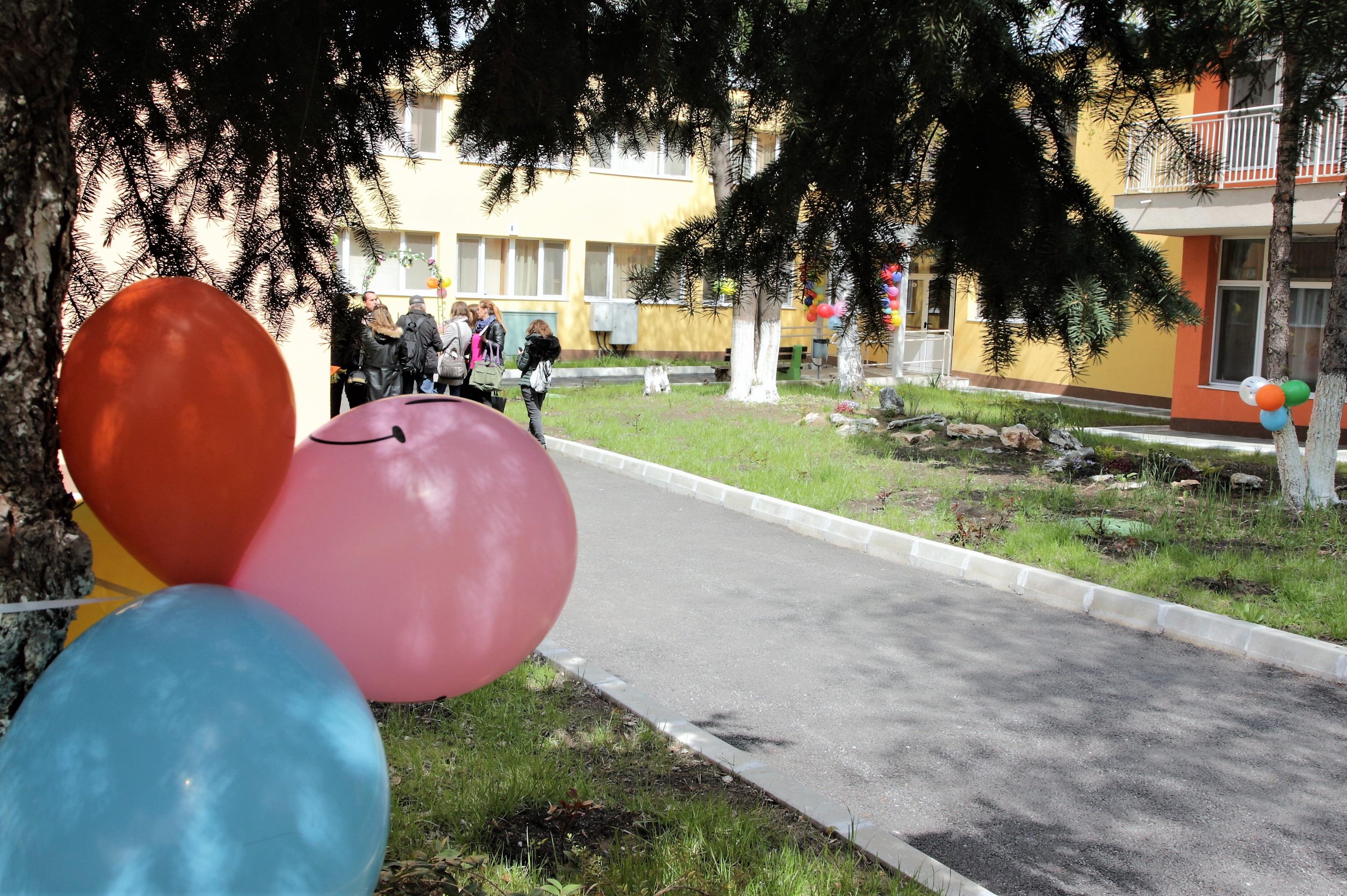9102 са приети в детски градини и ясли в София, проблемът остава за най-мал
