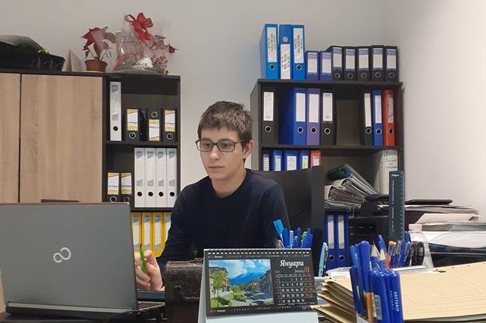 20-годишен предприемач иска да вземе акциите на "Левски"