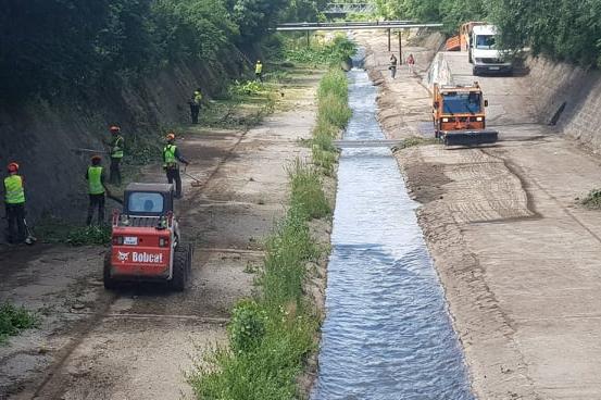 21 километра речни корита вече са почистени в София