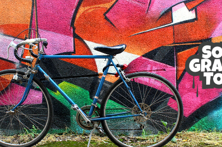 За млади и стари: Обиколка с колело из стрийт арт и графити уличките на Соф