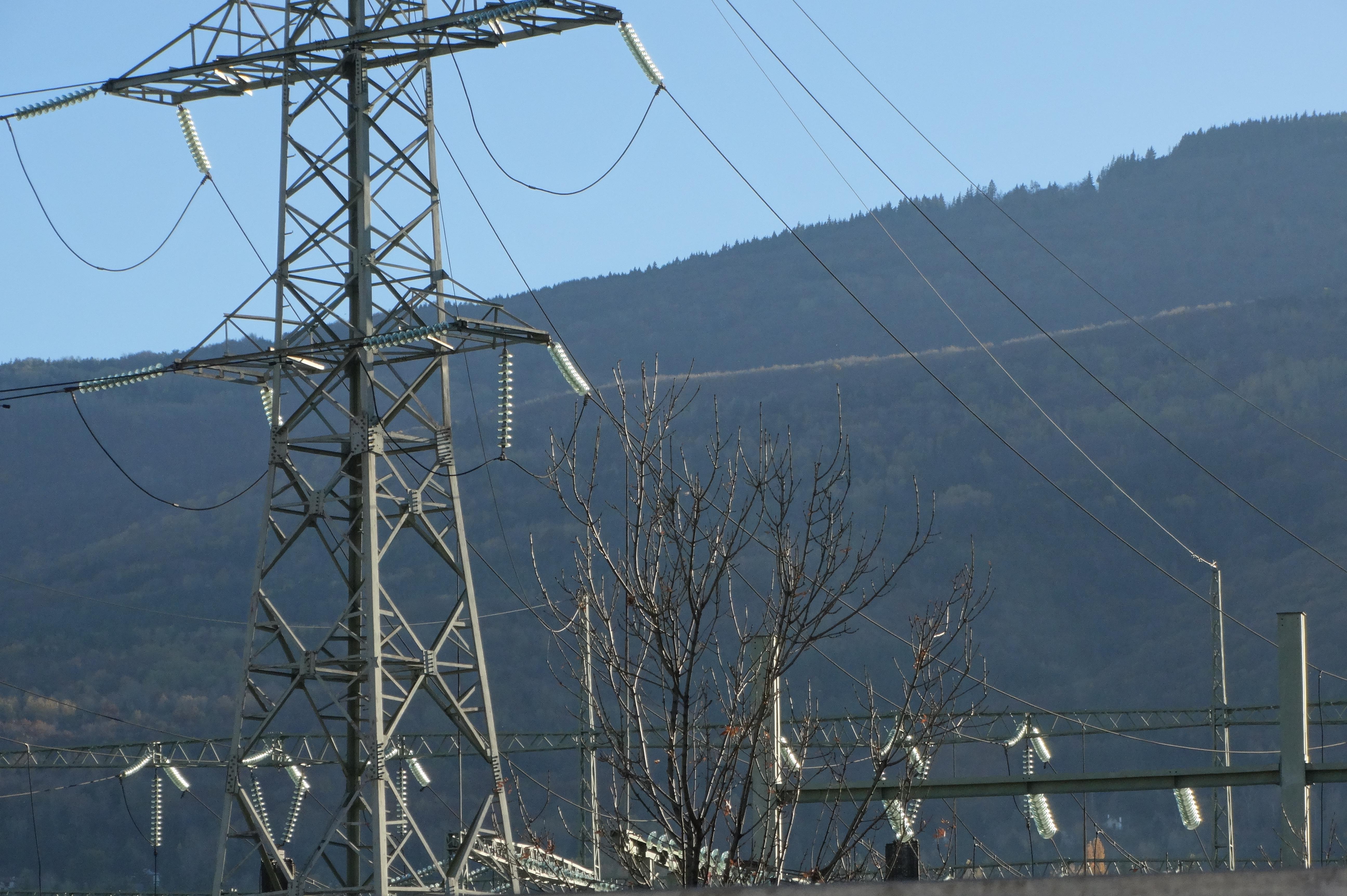 Ремонт на подстанция на ЕСО налага изключване на тока в община Самоков