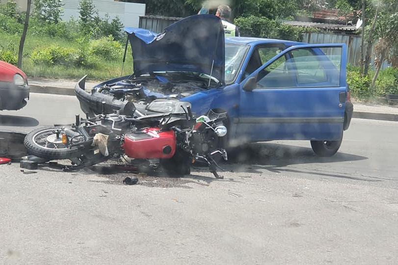 Катастрофа с мотор и кола на моста на "Бакърена фабрика"