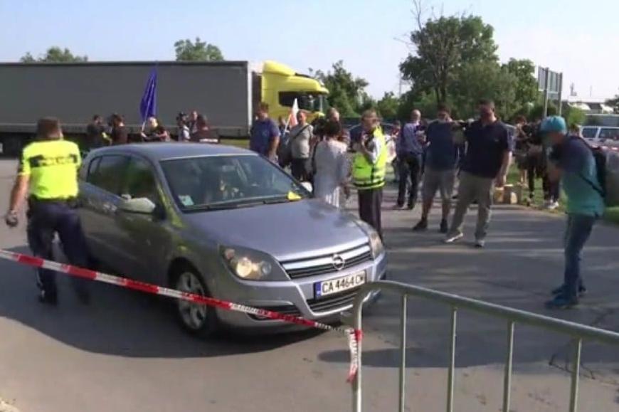 Протестиращи затвориха пътя за Бояна от Околовръстното
