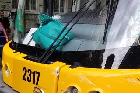 В района на Петте кьошета: Катастрофа между линейка и трамвай