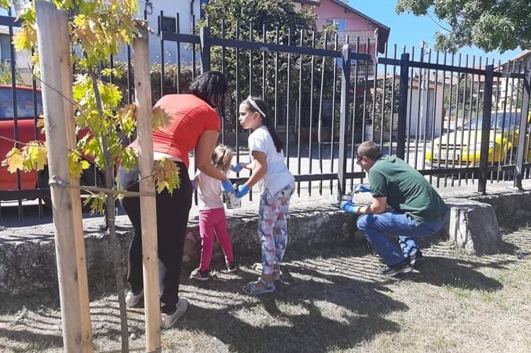 Сговорна дружина: Граждани и общинари реновираха детска площадка в "Суходол