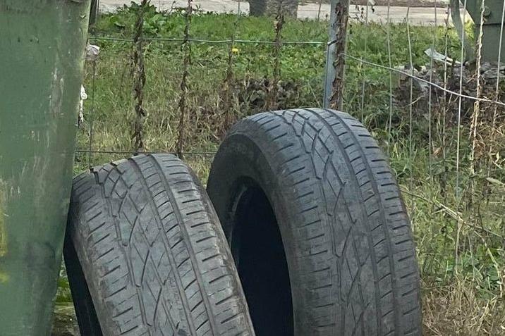 В 12 района на София се разкриват площадки за стари автомобилни гуми