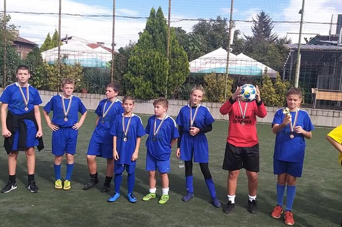 Футболисти от училищата в "Сердика" мериха сили в турнира за "Купата на кме