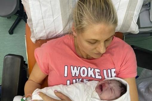 Волейболистката Страши Филипова роди второ момиченце в столичната "Св. Софи