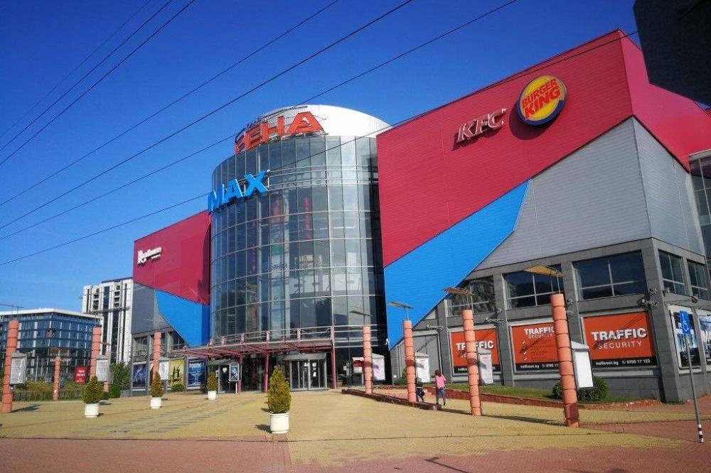 ЧСИ продава киносалоните „Арена“ в София за милиони