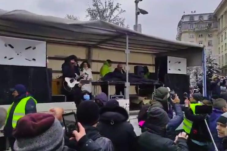 Протест на ресторантьорите блокира центъра на София