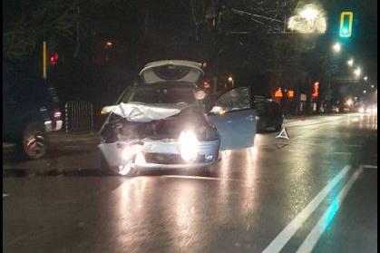 Два автомобила се удариха на булевард Сливница