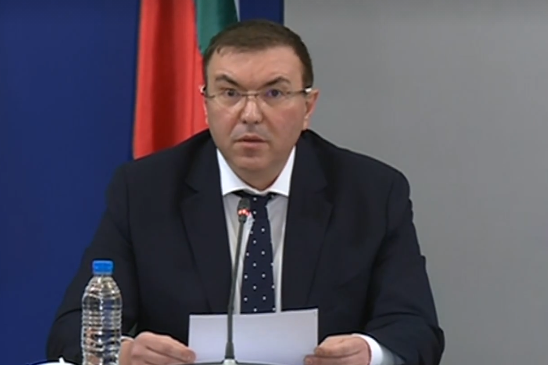 Здравният министър издаде 3 нови заповеди за мерките в София и страната