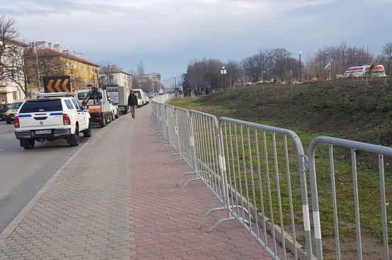 Йордановден в София: Отцепиха зоната за хвърляне на кръста в езерото в "Дру
