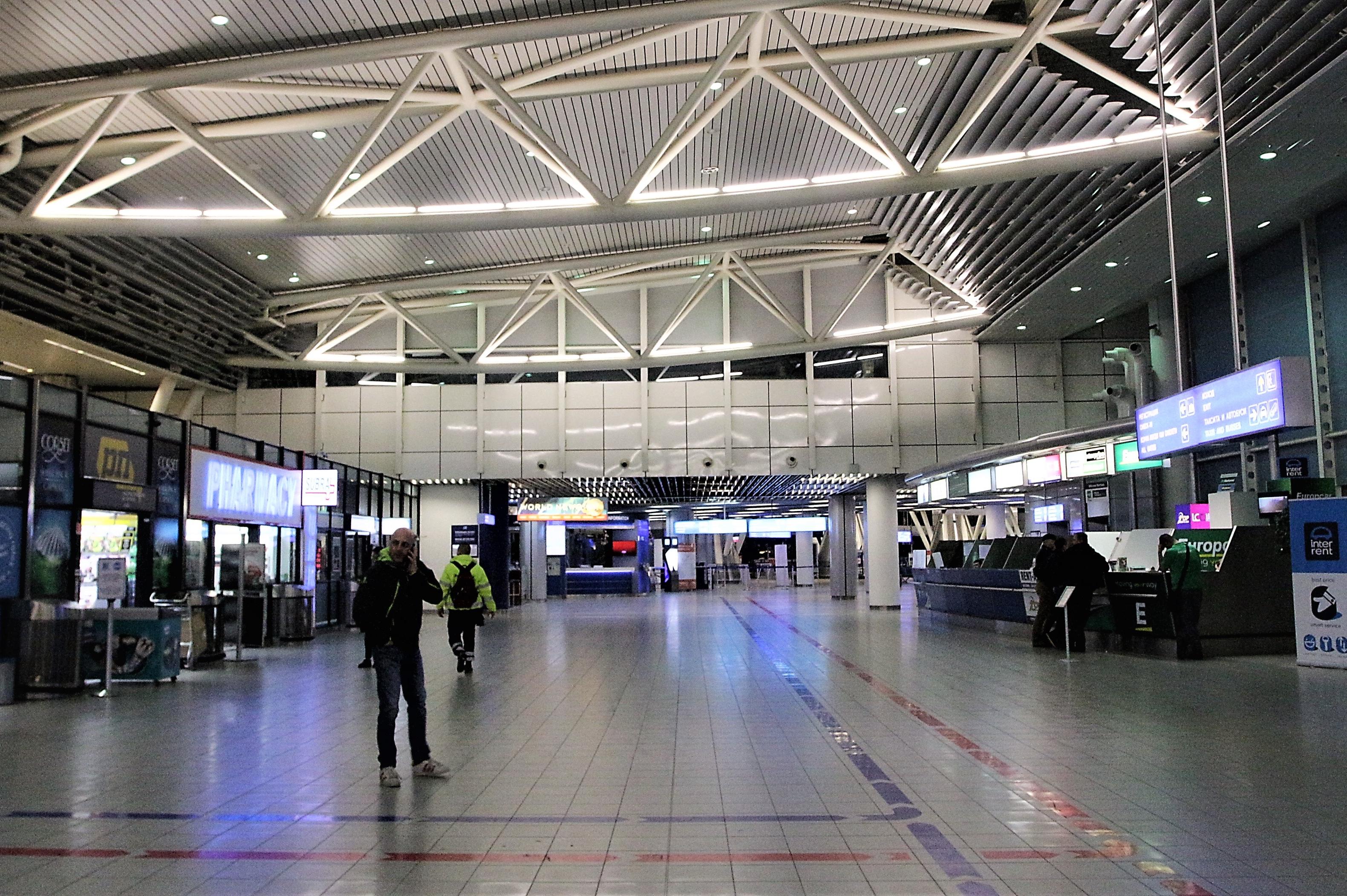 Искат задължителен PCR тест за пристигащите на летище „София“
