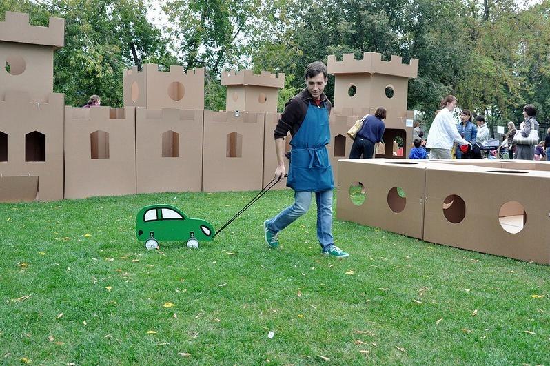 В Слатина реализират проект „Кашонвил“ –площадка за игра от рециклирани мат