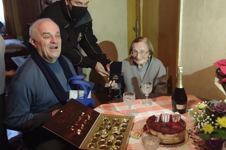 Кметът на София поздрави Виолета Скобелева за 100-годишния й юбилей