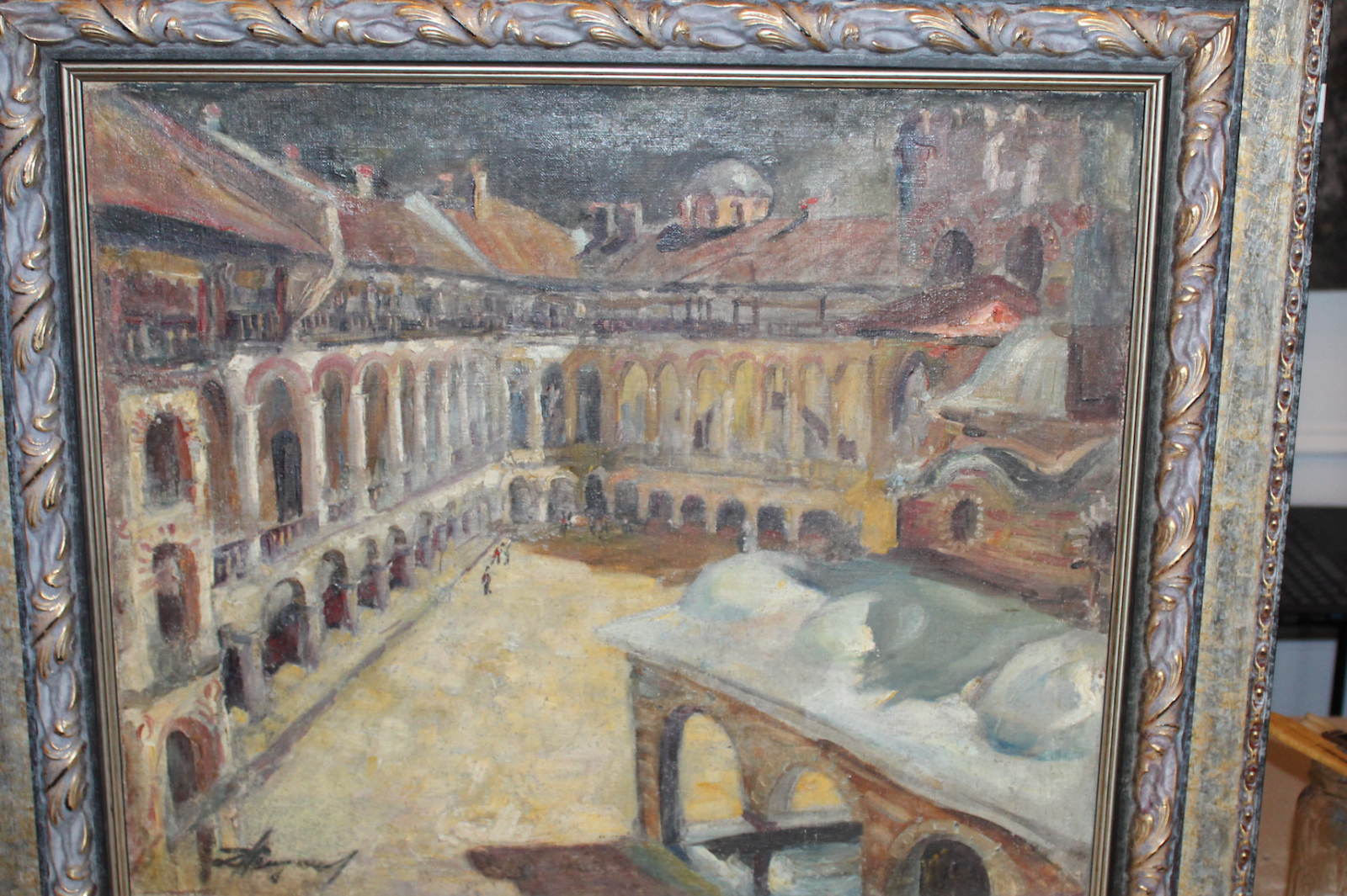 Спецпрокуратурата прибра 1418 картини от жилище на бул. "В. Левски" 79 в Со