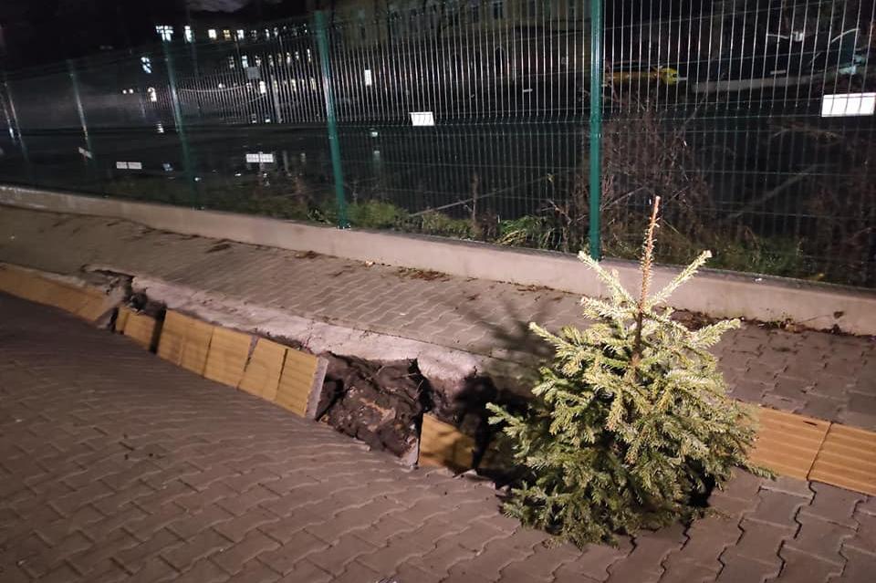 Обезопасиха пропадналия тротоар и път на столичната "Георги Софийски"