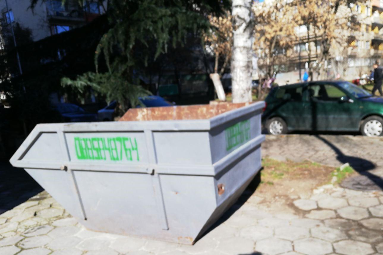 В Слатина глобиха мъж заради контейнер за строителни отпадъци