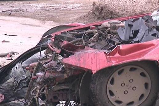Кола се вряза в камион край битака в София, пострадала е жена