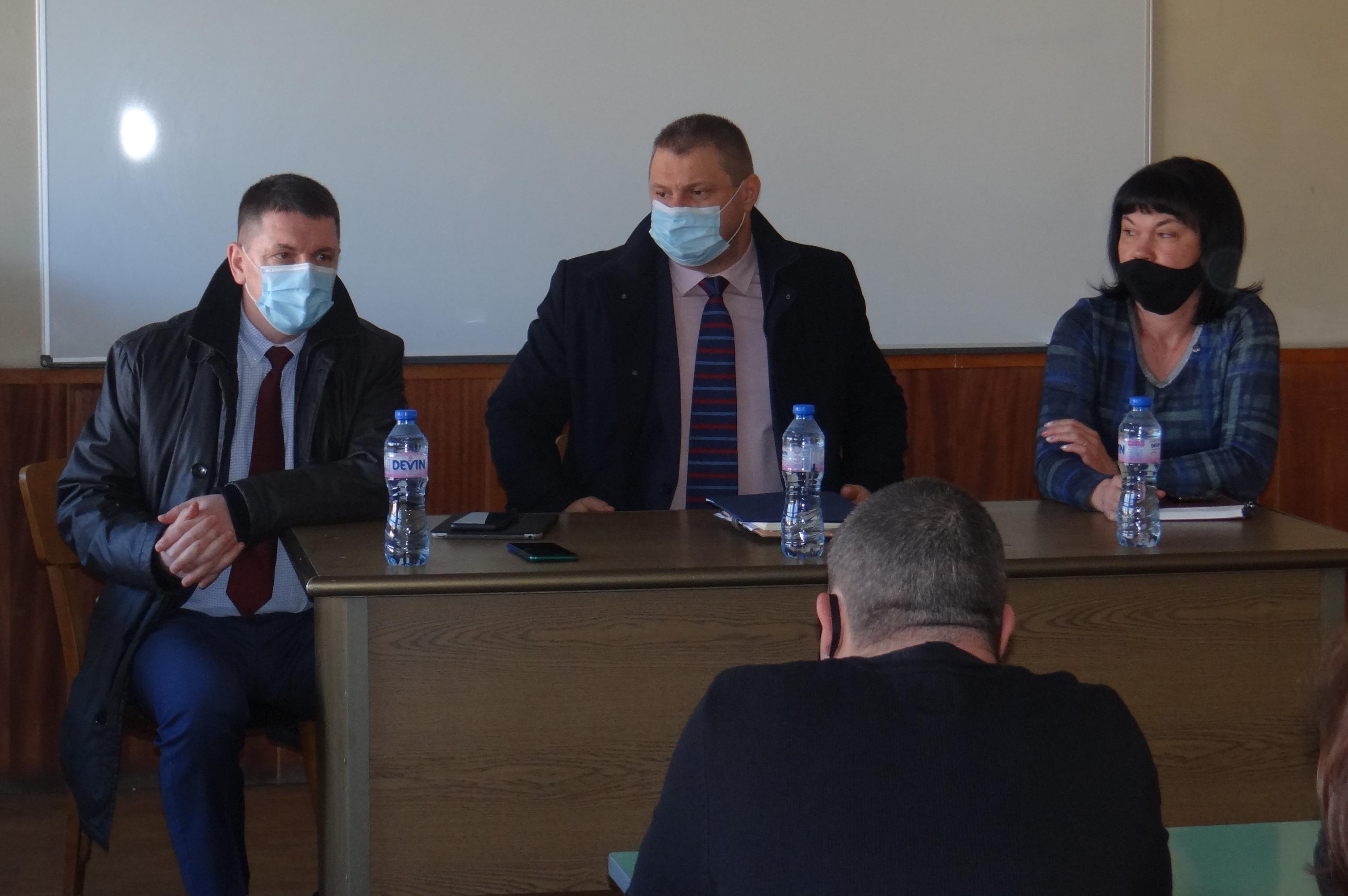 Вътрешният министър се срещна със служители на районни управления в Софийск