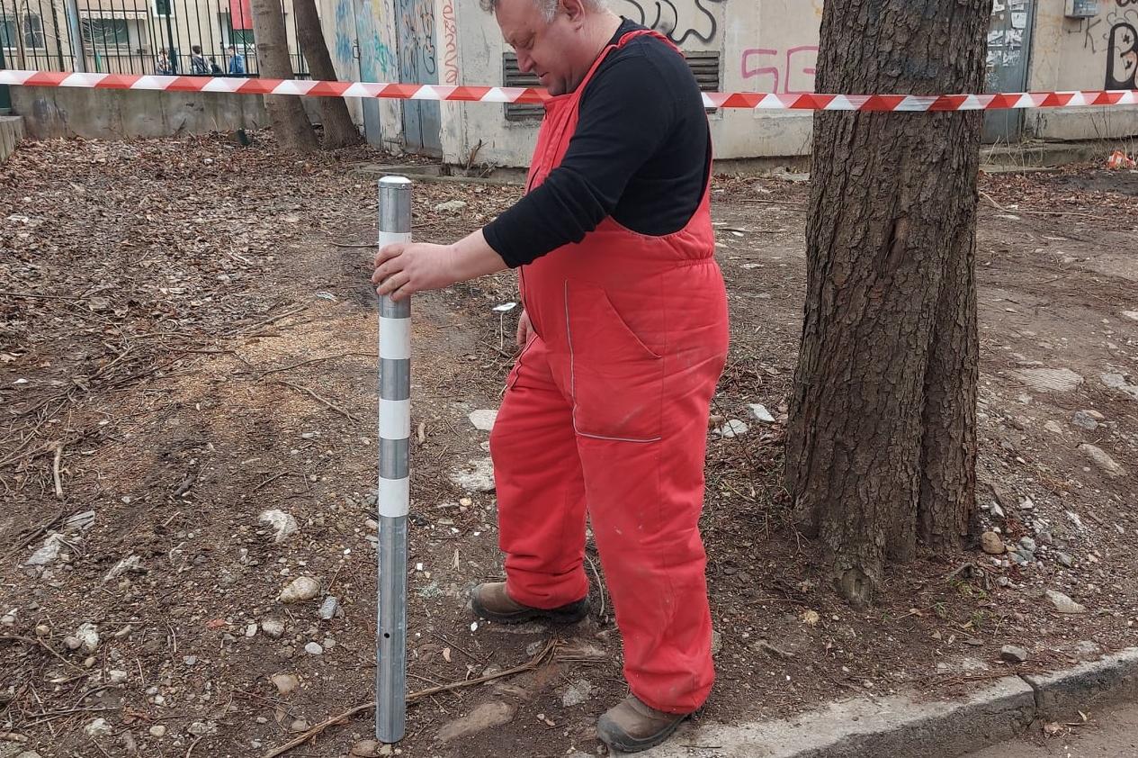 ЦГМ поставя ораничители на калните точки в столичния "Иван Вазов"