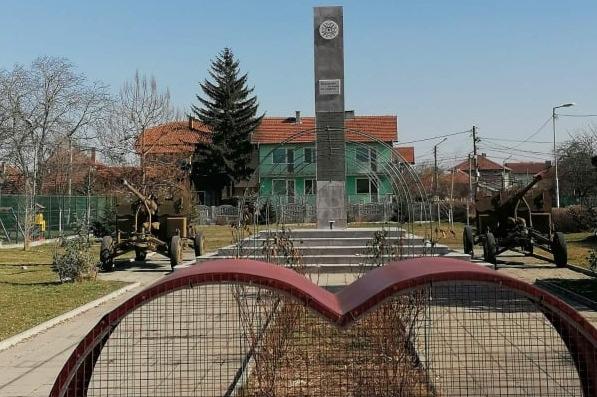 Две зенитни оръдия на Българската армия пристигнаха от Велико Търново в Каз