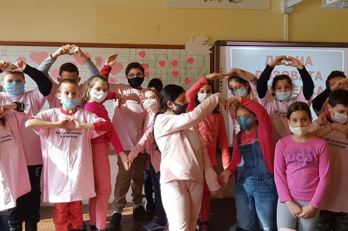 Децата във "Възраждане" отбелязаха световния ден против тормоза в училище