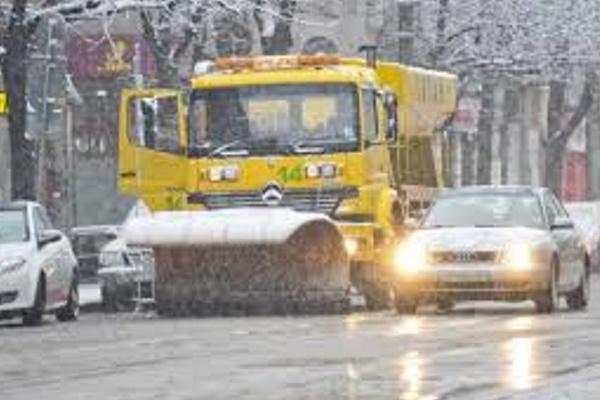 Над 170 машини чистят София, обрабатват се улиците и срещу залезяване