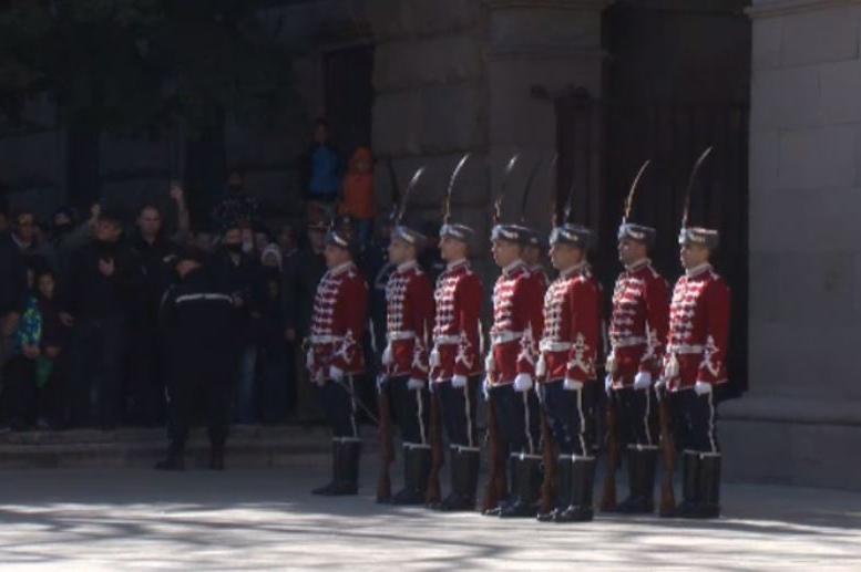 В София почетният гвардейски караул с тържествена смяна пред Президентствот
