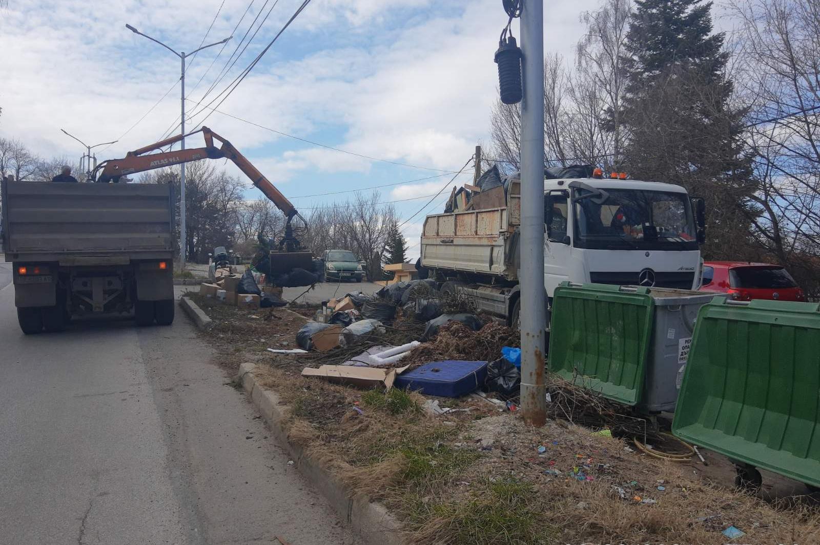 Събрани и извозени са отпадъците от "Беловодски път", оставени след почиств