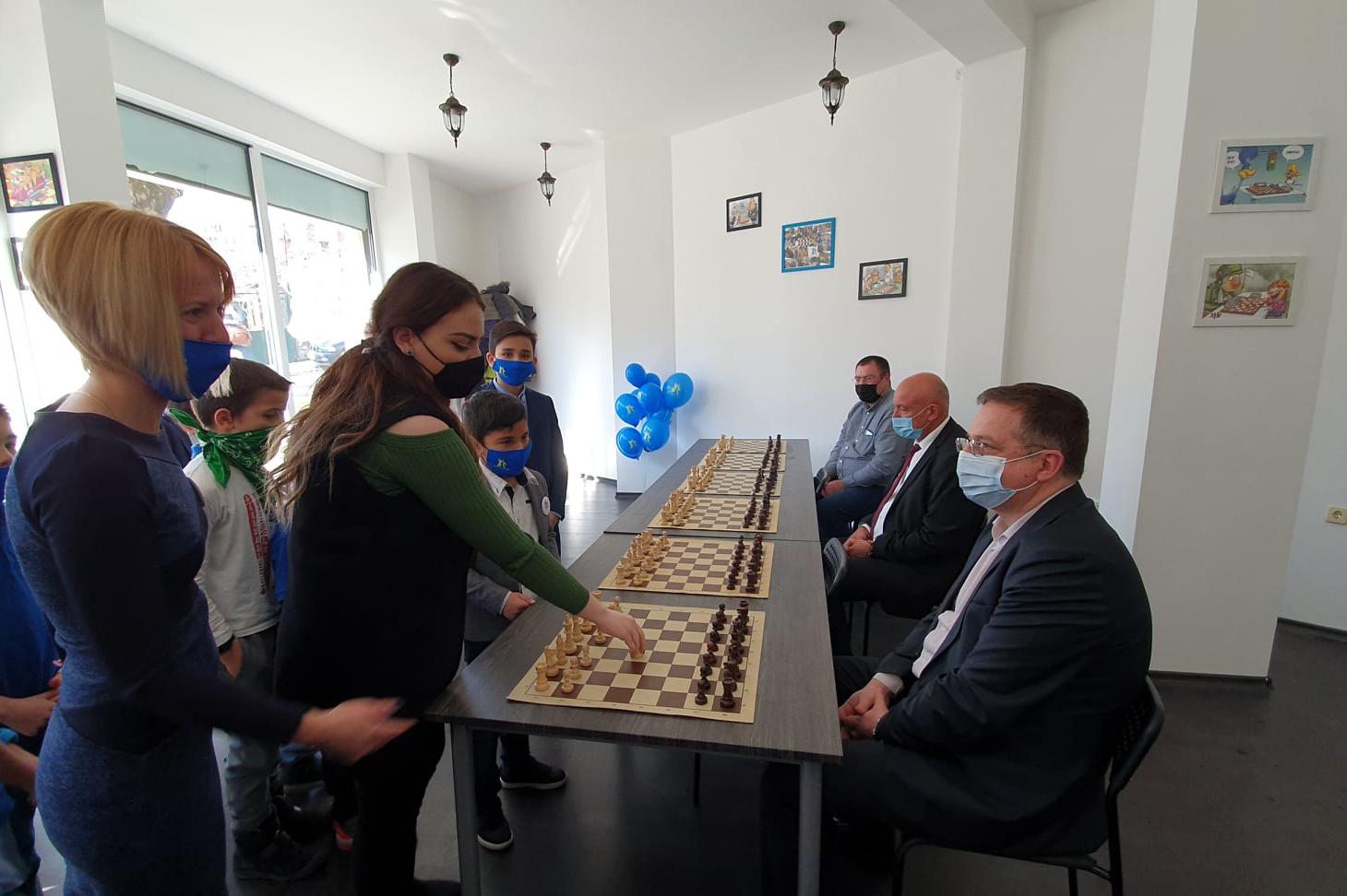Нова учебна зала зарадва малките шахматисти от клуб "Елит"