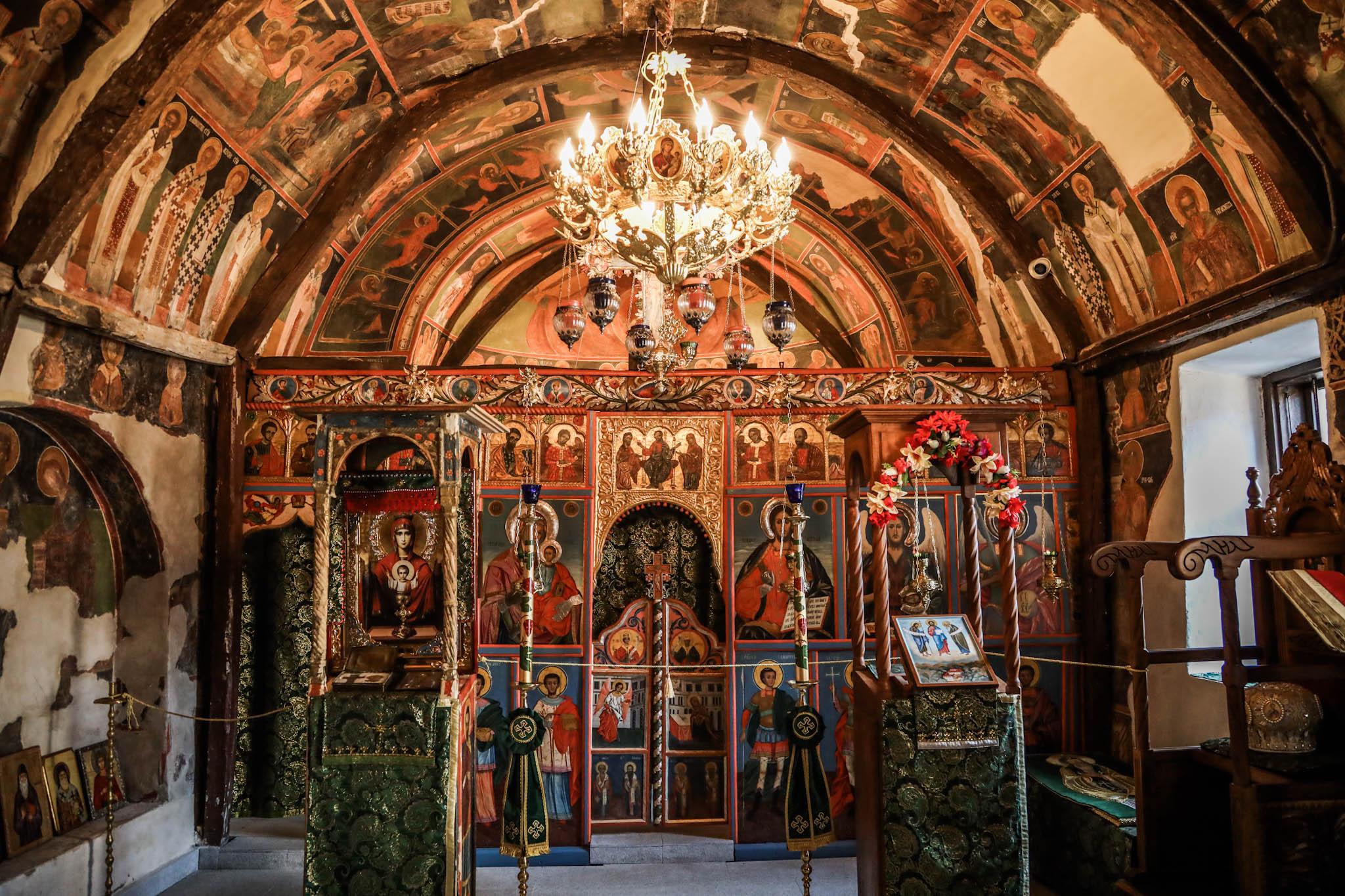 Курилският манастир "Св. Иван Рилски" радва миряните с напълно реставриран 