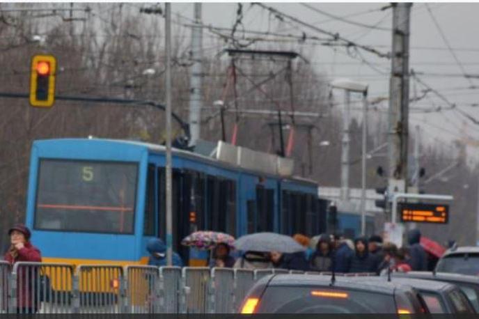 Облекчават паркирането при ремонта на трамвайното трасе по бул. “Цар Борис 