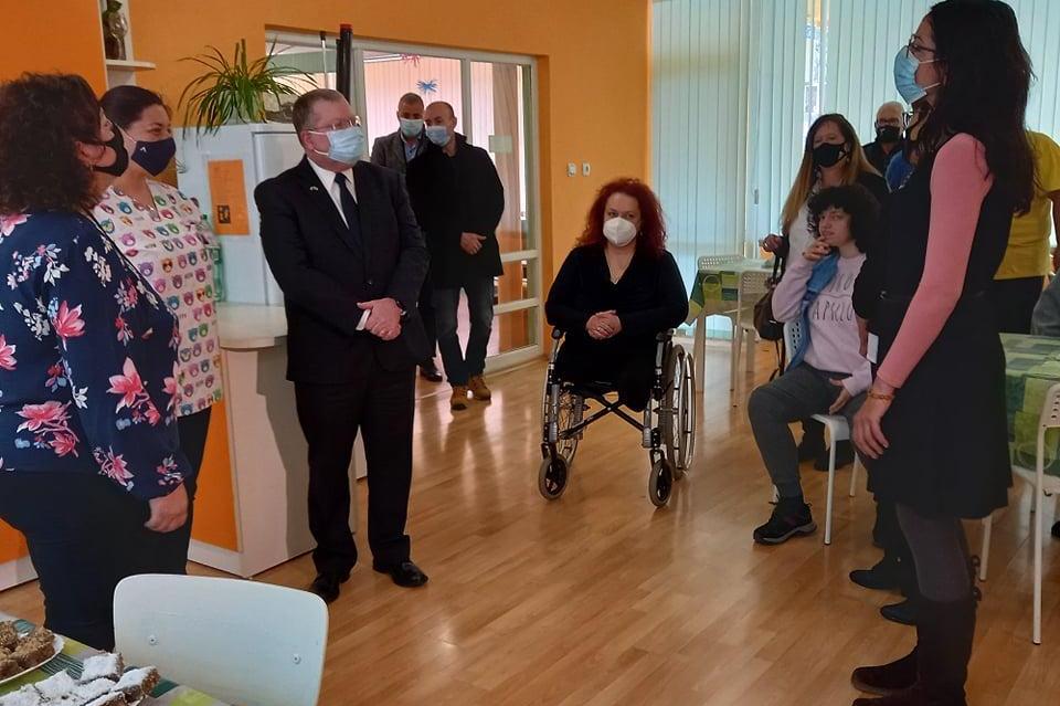 Посолството на Израел в София направи дарение за центъра "Света Марина"