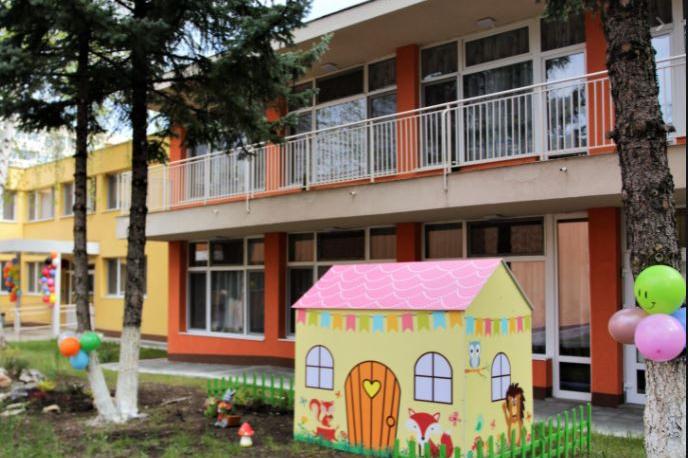 10 252 деца са некласирани за ясла и детска градина в София