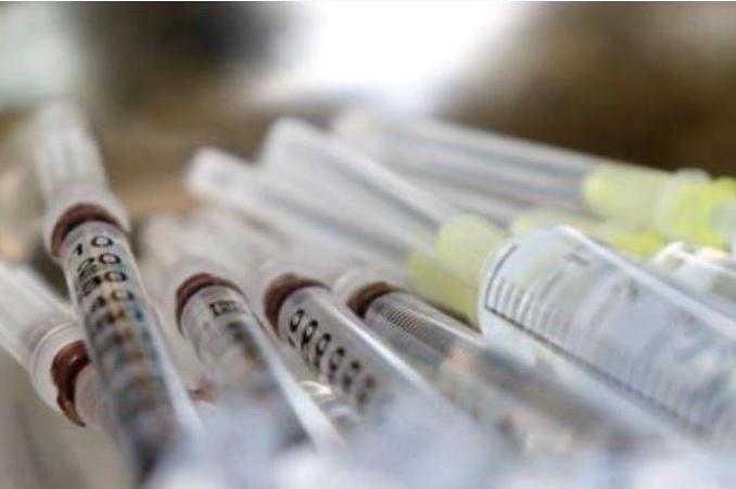 Още 64 заразени в София за денонощие, 34 227 имунизирани за страната