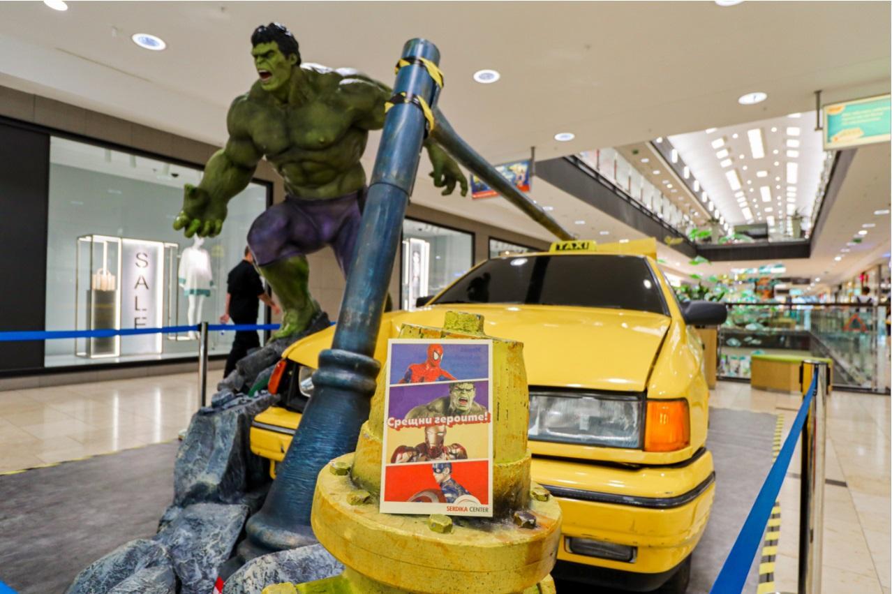 Супергерои от света на комиксите превземат столичен мол
