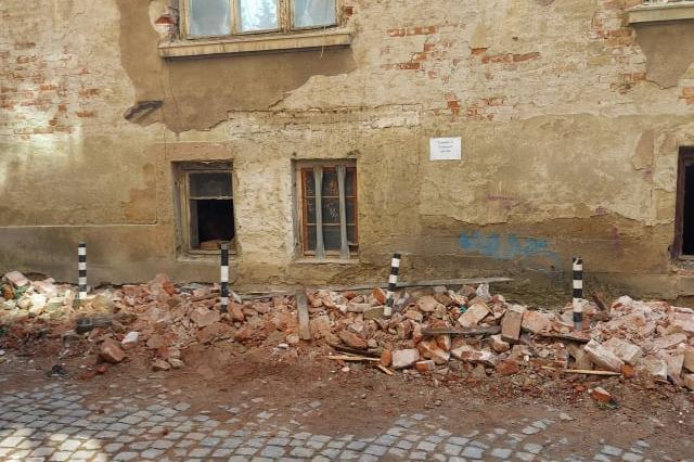 Откриха куп нарушения при събарянето на стари сгради на ул. "Родосто" и "Ни