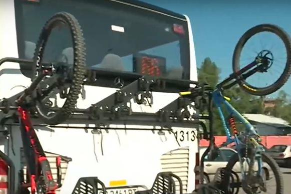 Монтираха багажник за велосипеди в автобус №66 от градския транспорт в Софи